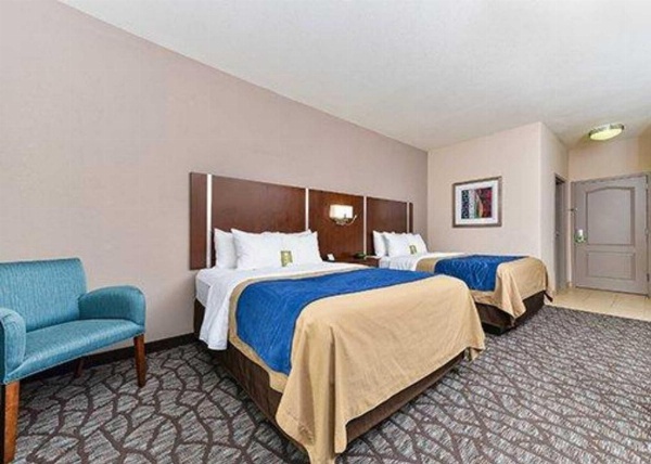 Holiday Inn Express & Suites Junction City image 40